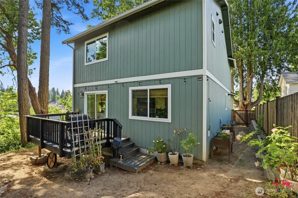 3631 W F Street Bremerton WA 98312