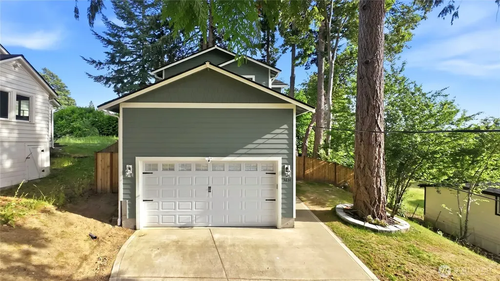 3631 W F Street Bremerton WA 98312