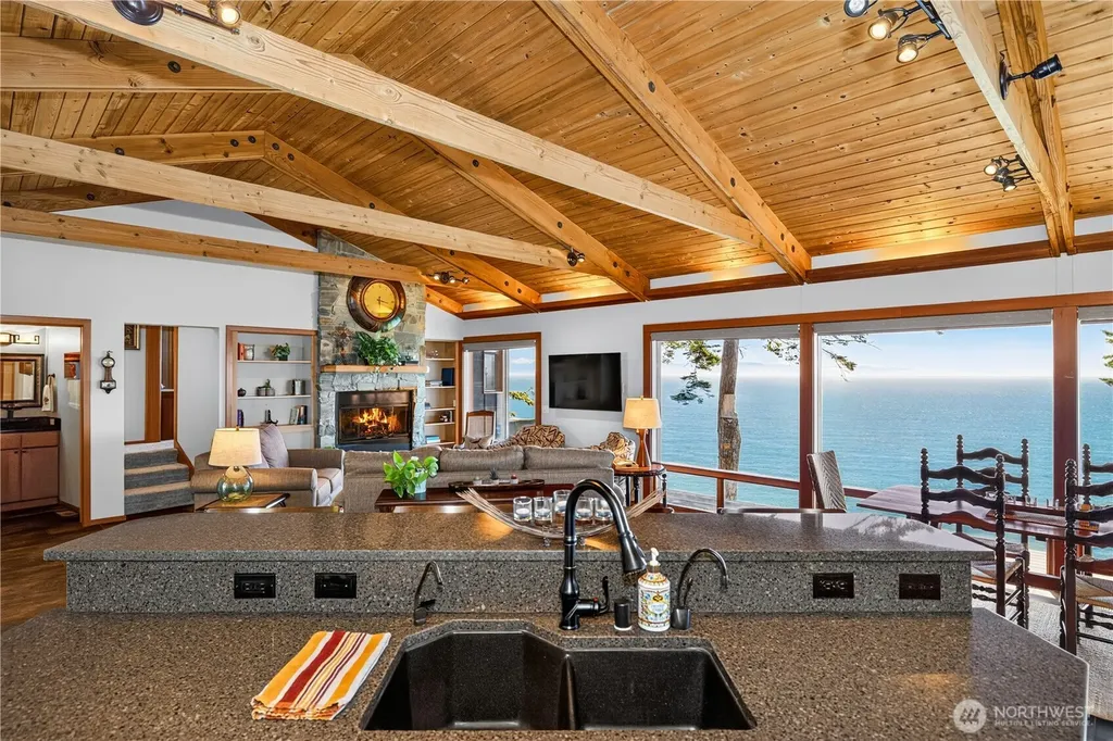 14122 Ervine Road Anacortes WA 98221