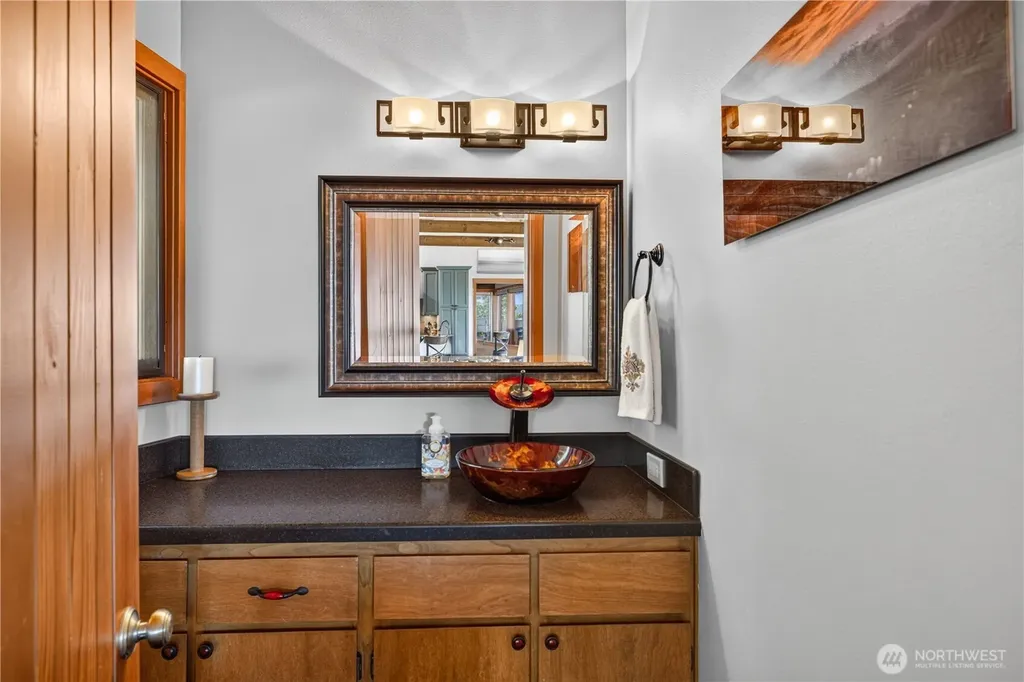 14122 Ervine Road Anacortes WA 98221