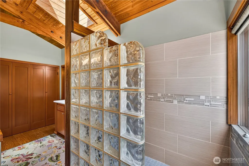 14122 Ervine Road Anacortes WA 98221