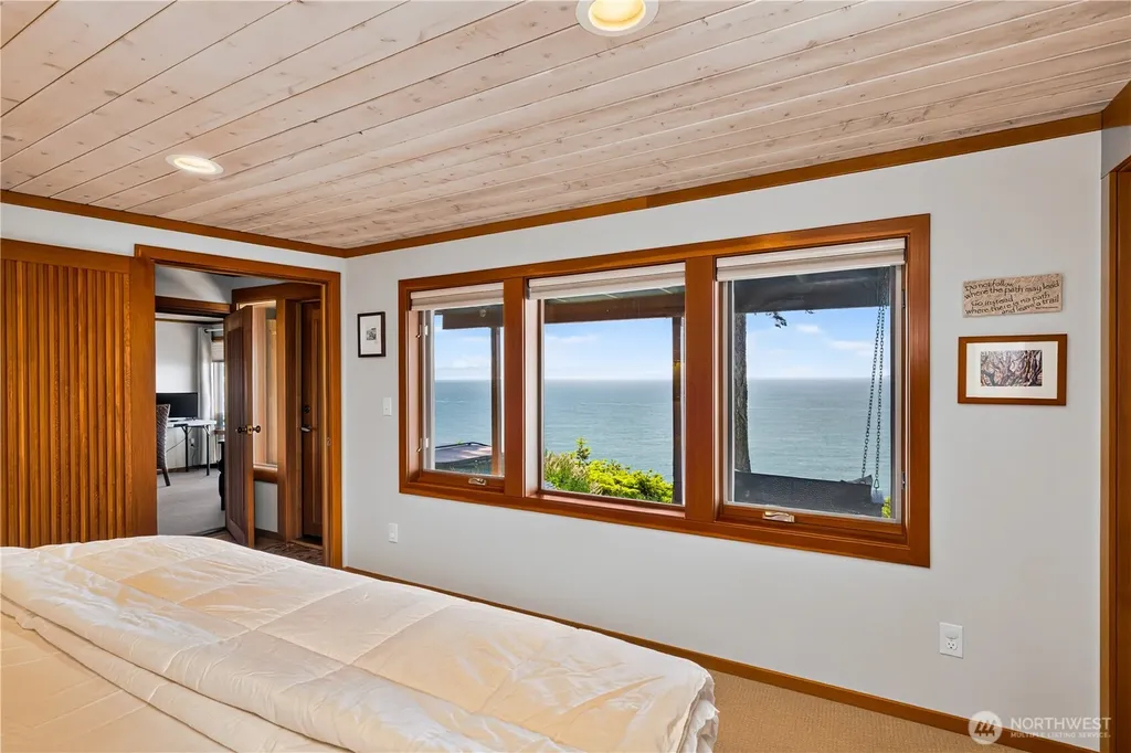 14122 Ervine Road Anacortes WA 98221