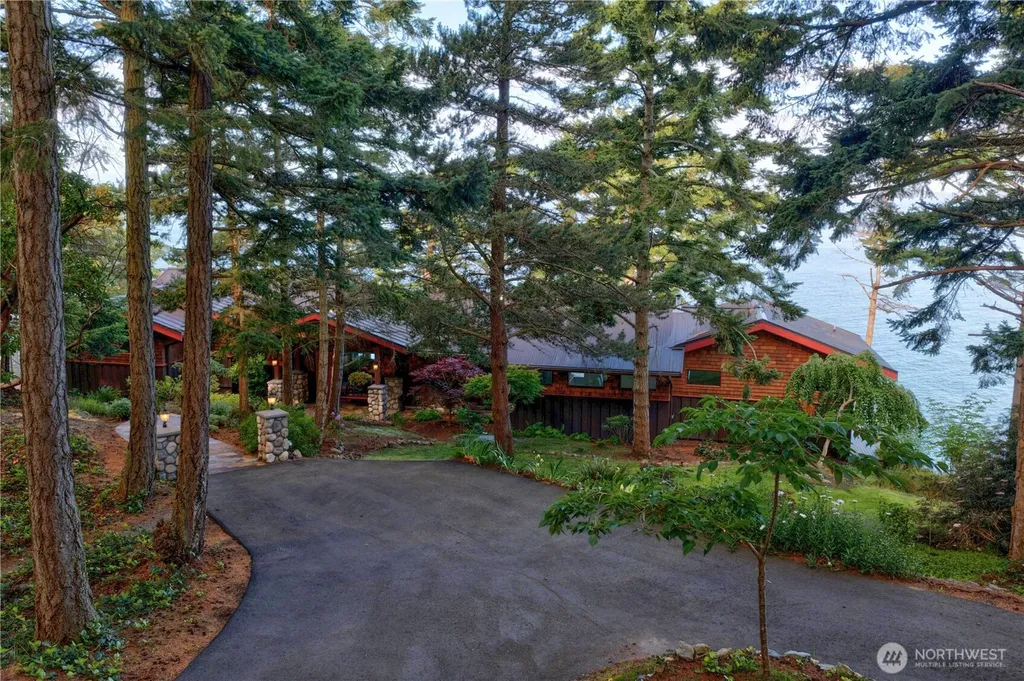 14122 Ervine Road Anacortes WA 98221