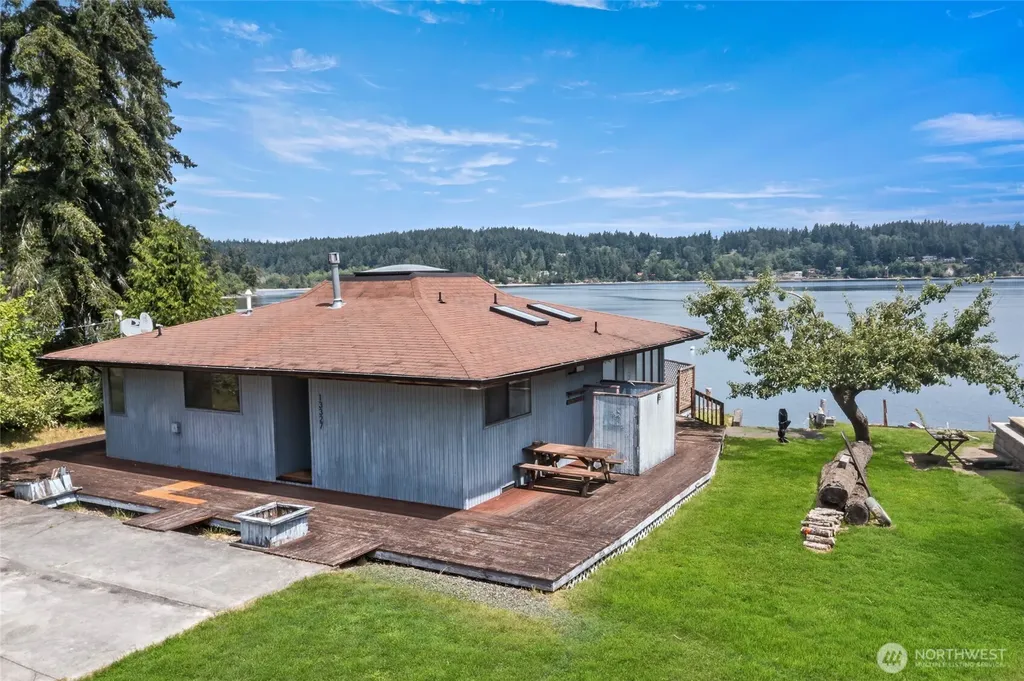 13327 Agate Beach Road Anderson Island WA 98303