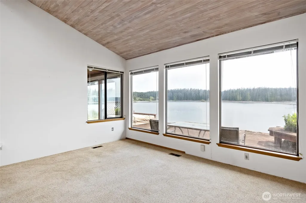 13327 Agate Beach Road Anderson Island WA 98303