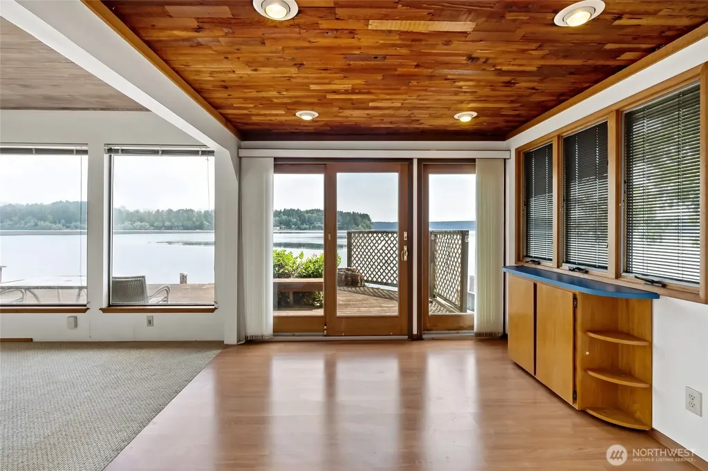 13327 Agate Beach Road Anderson Island WA 98303