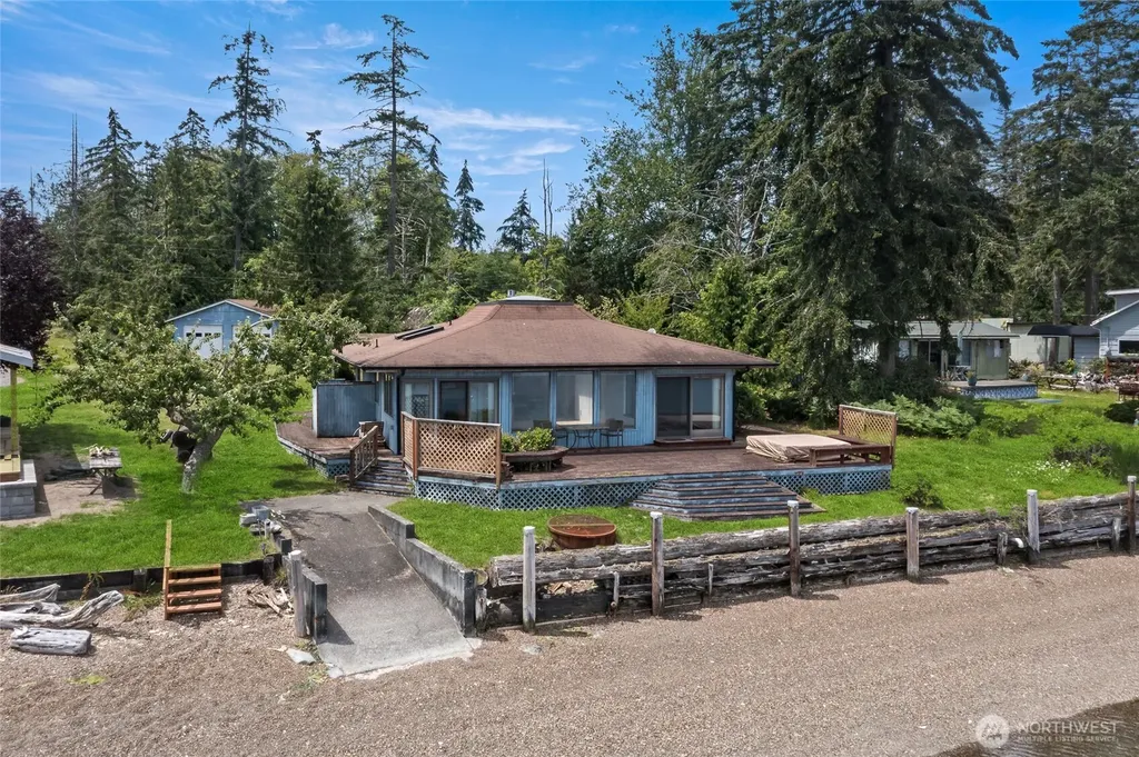 13327 Agate Beach Road Anderson Island WA 98303