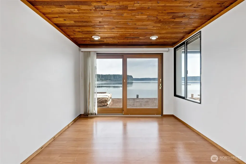 13327 Agate Beach Road Anderson Island WA 98303