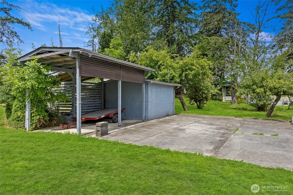 13327 Agate Beach Road Anderson Island WA 98303