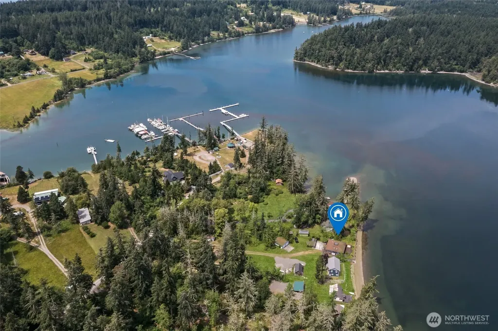 13327 Agate Beach Road Anderson Island WA 98303