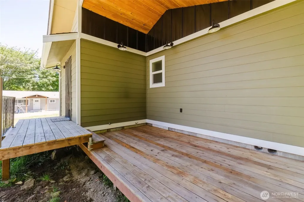 1470 Starlet Lane Port Orchard WA 98366