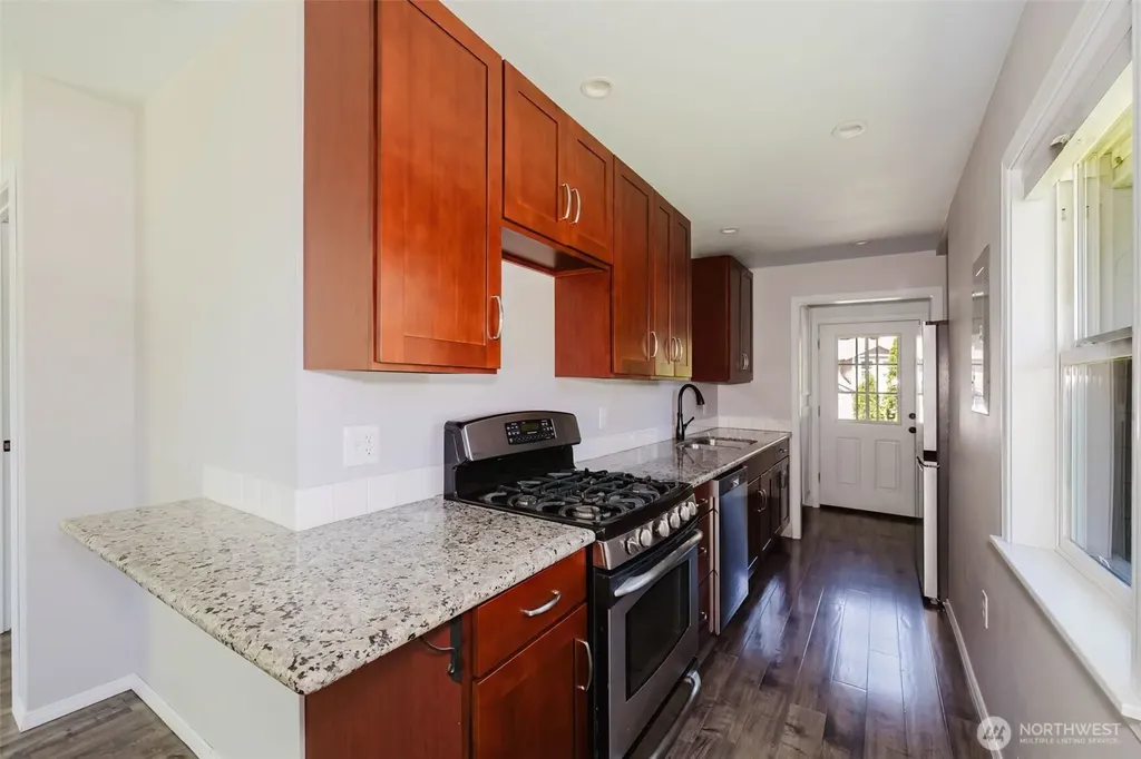 1470 Starlet Lane Port Orchard WA 98366