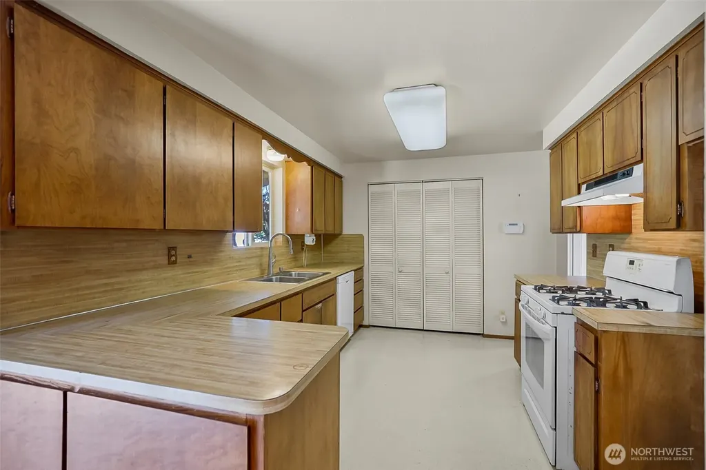 10520 20th Street SE Lake Stevens WA 98258