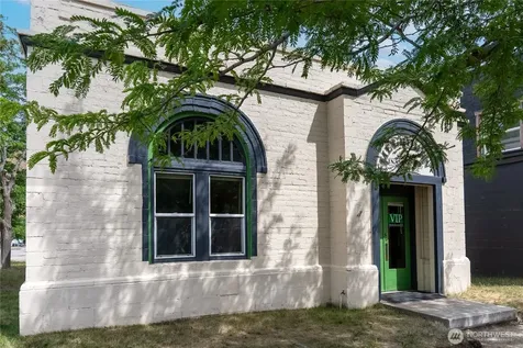 102 S Glover Street Twisp WA 98856