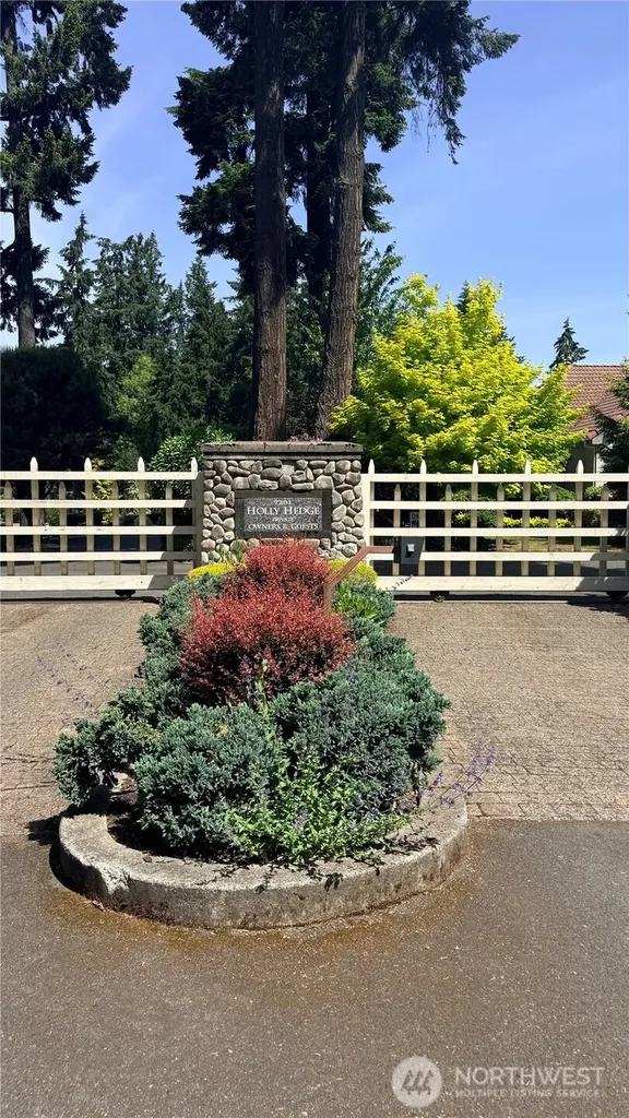 7201 Holly Hedge Lane SW Lakewood WA 98499