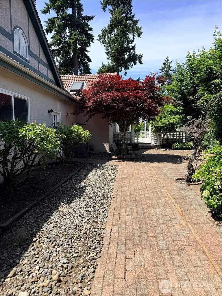 7201 Holly Hedge Lane SW Lakewood WA 98499