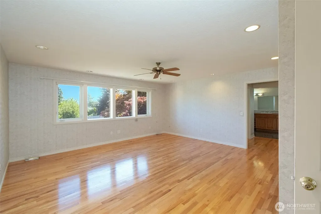 2015 W 7th Street Port Angeles WA 98363