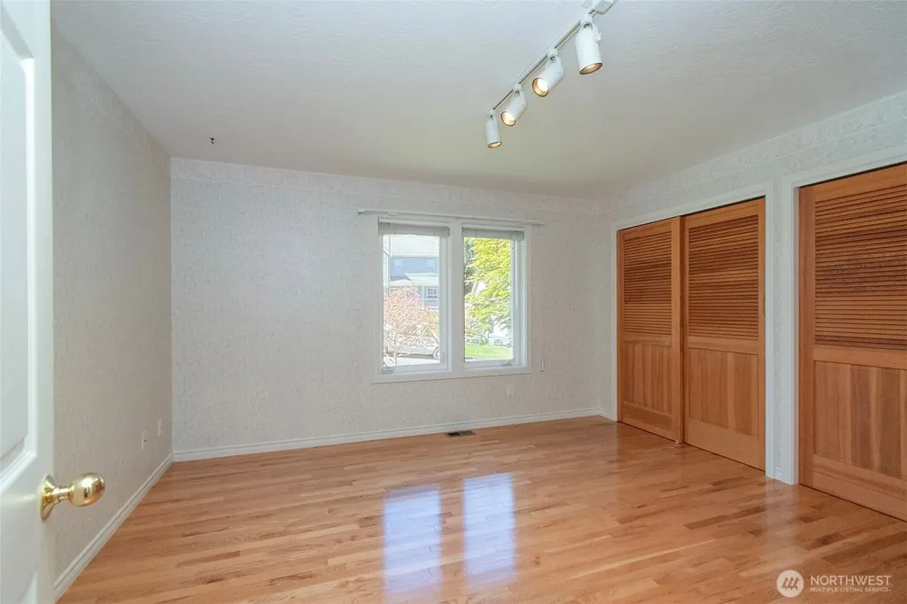 2015 W 7th Street Port Angeles WA 98363