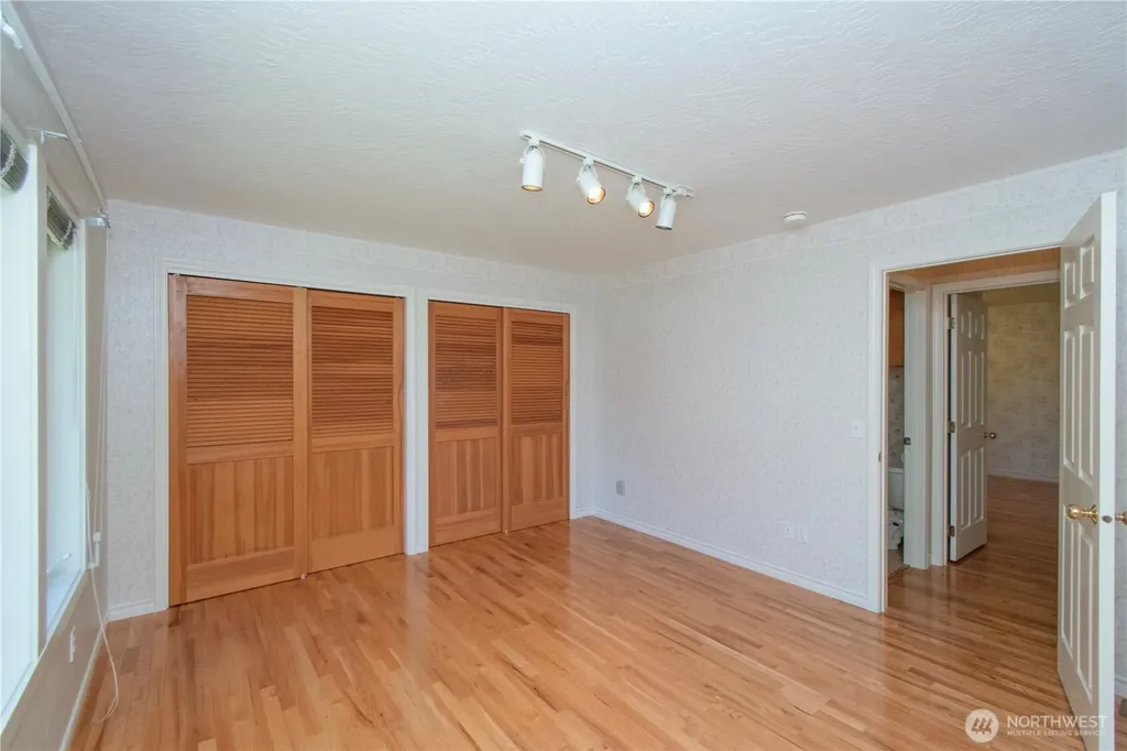 2015 W 7th Street Port Angeles WA 98363