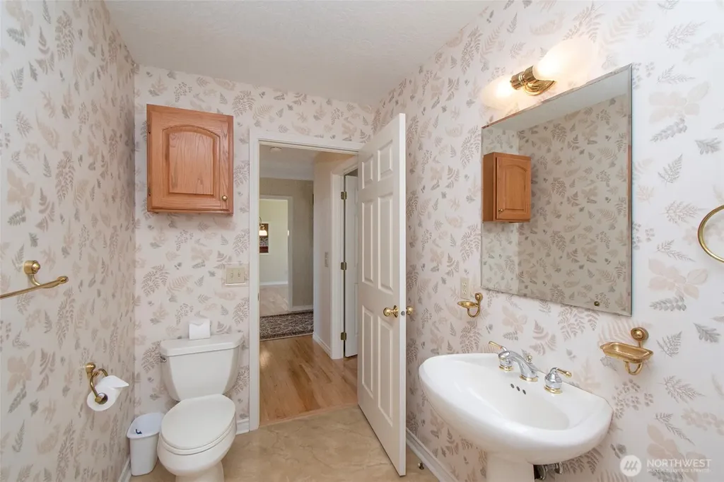 2015 W 7th Street Port Angeles WA 98363