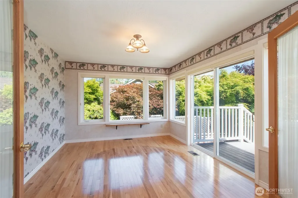 2015 W 7th Street Port Angeles WA 98363