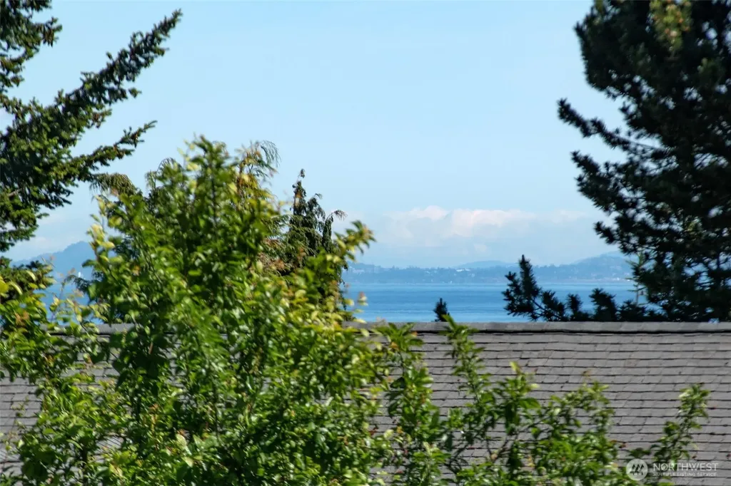 2015 W 7th Street Port Angeles WA 98363