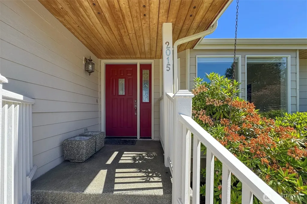2015 W 7th Street Port Angeles WA 98363