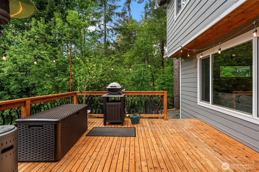 9328 74th Avenue NW Gig Harbor WA 98332