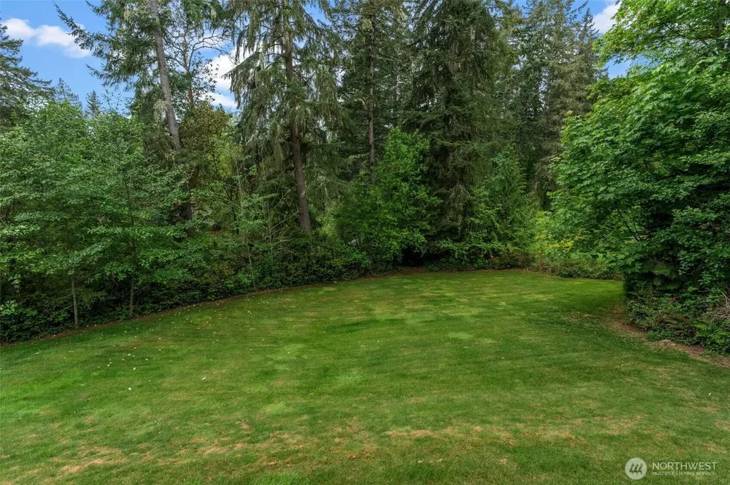 9328 74th Avenue NW Gig Harbor WA 98332