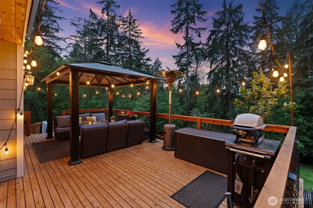 9328 74th Avenue NW Gig Harbor WA 98332