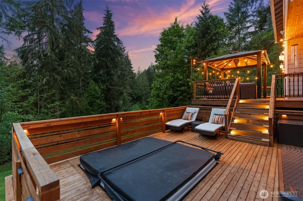 9328 74th Avenue NW Gig Harbor WA 98332