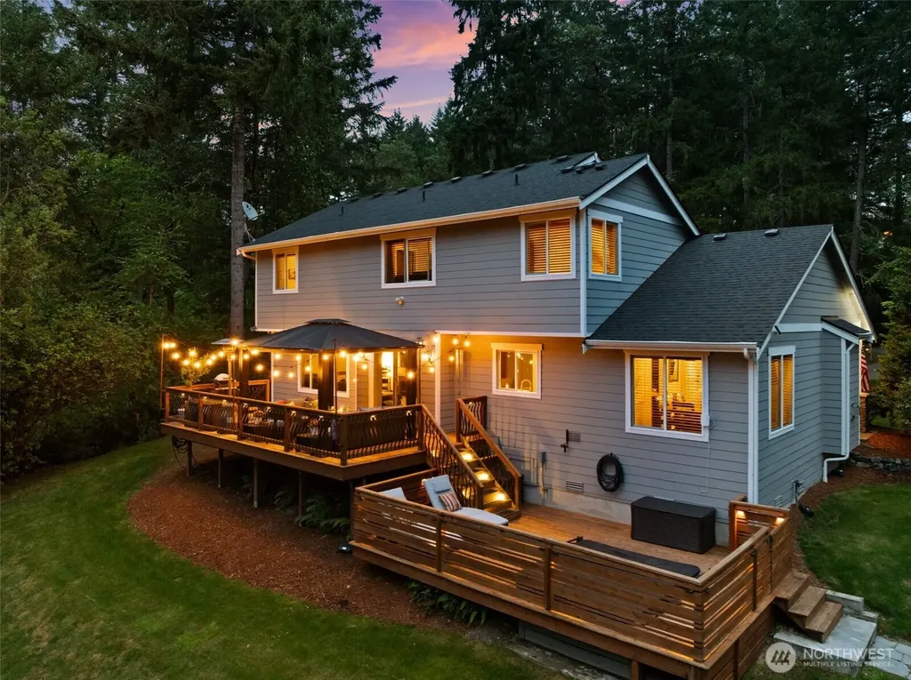 9328 74th Avenue NW Gig Harbor WA 98332