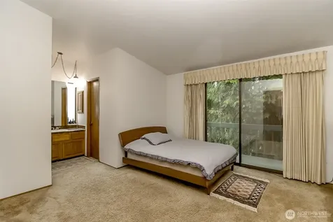 22121 4th Avenue SE Bothell WA 98021
