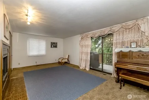 22121 4th Avenue SE Bothell WA 98021