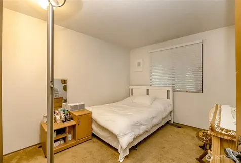 22121 4th Avenue SE Bothell WA 98021