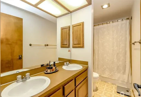 22121 4th Avenue SE Bothell WA 98021
