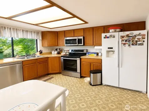 22121 4th Avenue SE Bothell WA 98021