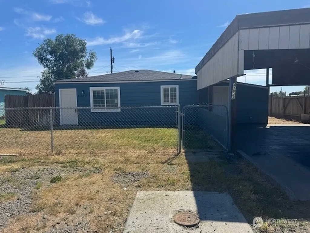 4253 NE Lincoln Drive Moses Lake WA 98837