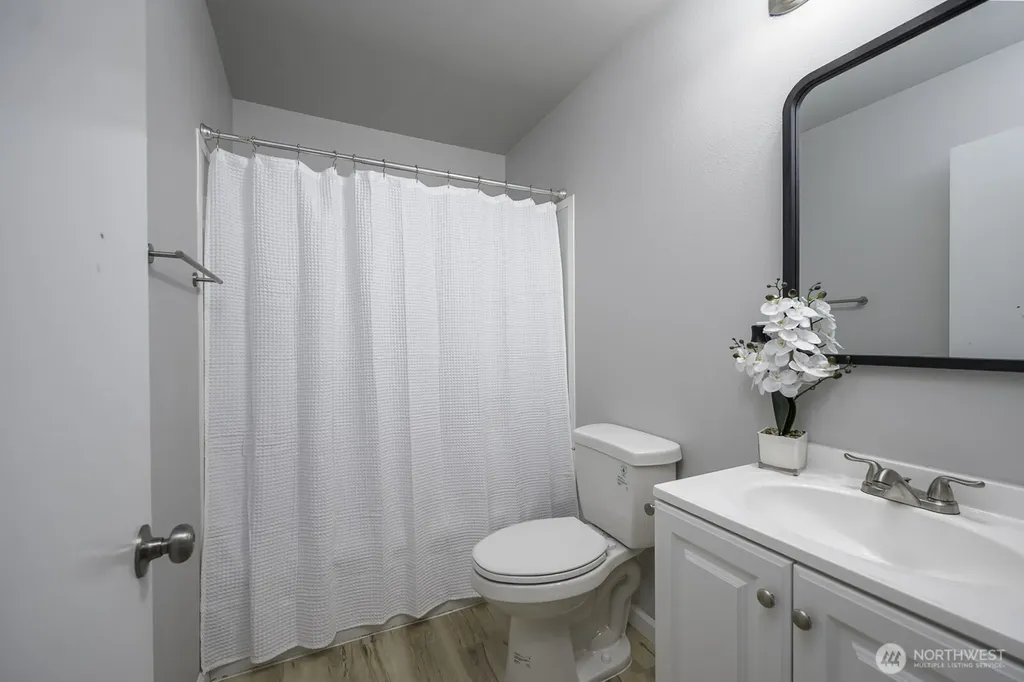4253 NE Lincoln Drive Moses Lake WA 98837