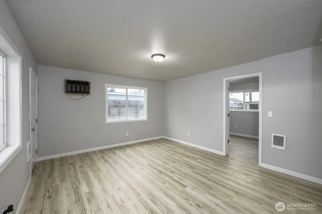 4253 NE Lincoln Drive Moses Lake WA 98837