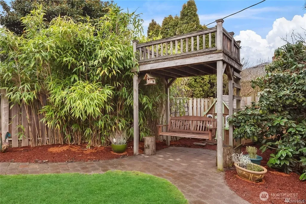 655 NW 51st Street Seattle WA 98107