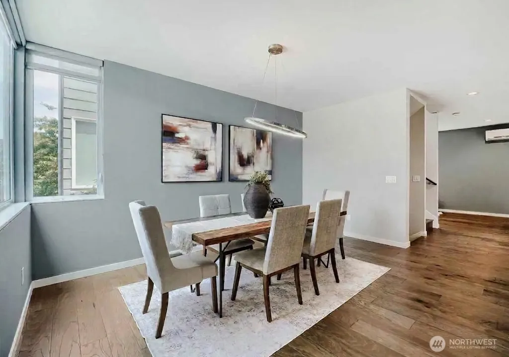 6533 34th Avenue SW Seattle WA 98126