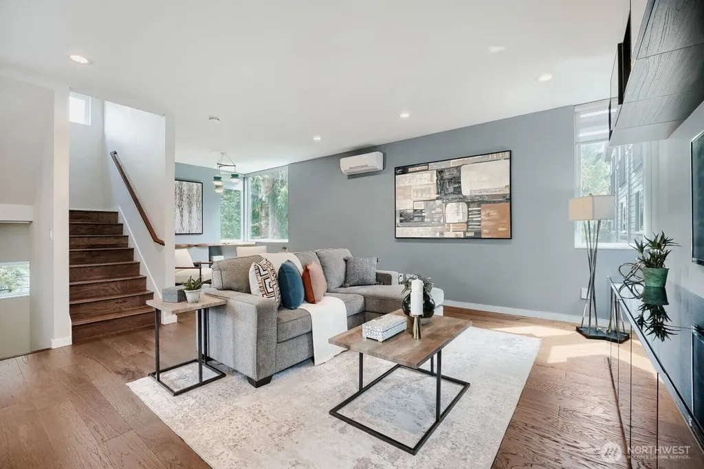 6533 34th Avenue SW Seattle WA 98126