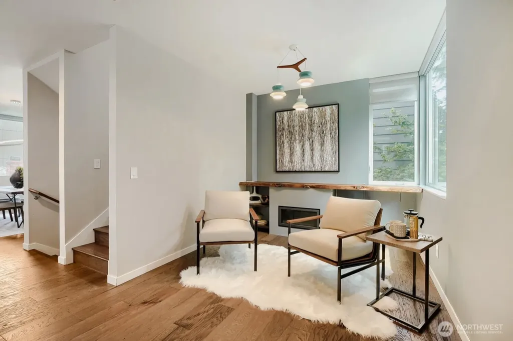 6533 34th Avenue SW Seattle WA 98126