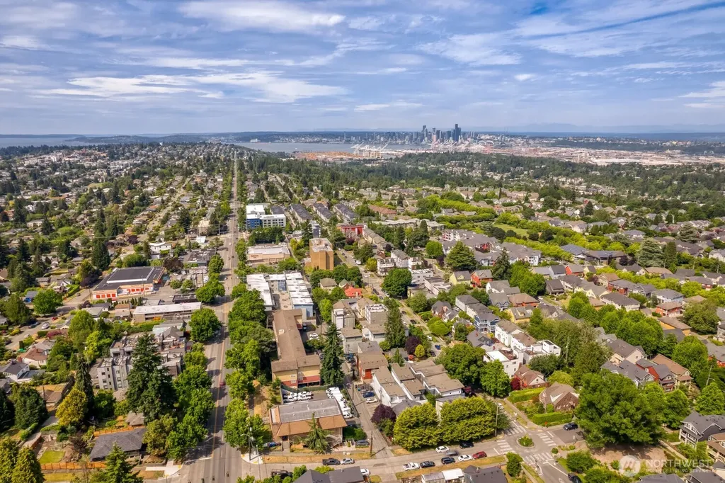 6533 34th Avenue SW Seattle WA 98126