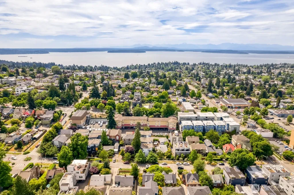 6533 34th Avenue SW Seattle WA 98126