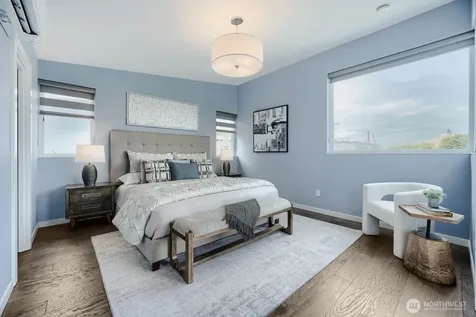 6533 34th Avenue SW Seattle WA 98126