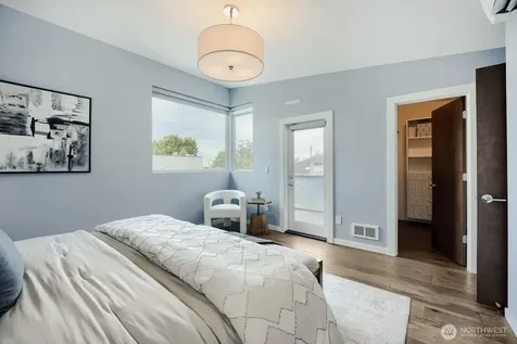 6533 34th Avenue SW Seattle WA 98126