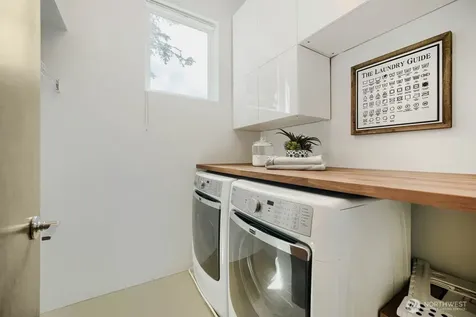 6533 34th Avenue SW Seattle WA 98126