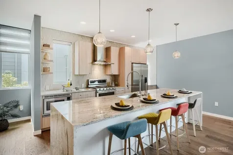 6533 34th Avenue SW Seattle WA 98126
